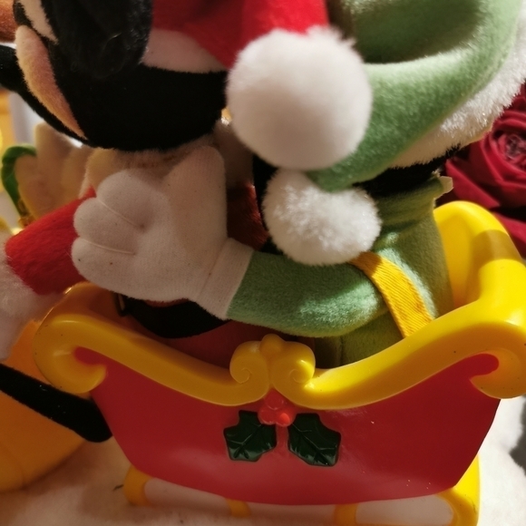 Vintage Disney gemmy animated Mickey Pluto goofy singing here comes Santa Claus - Picture 8 of 9
